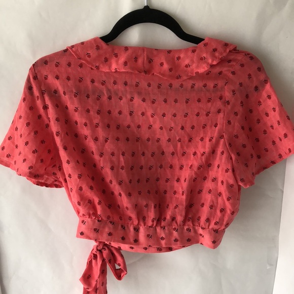 Glamorous Coral Rosebud Cropped Wrap Top Size 12 NWT - Picture 7 of 11